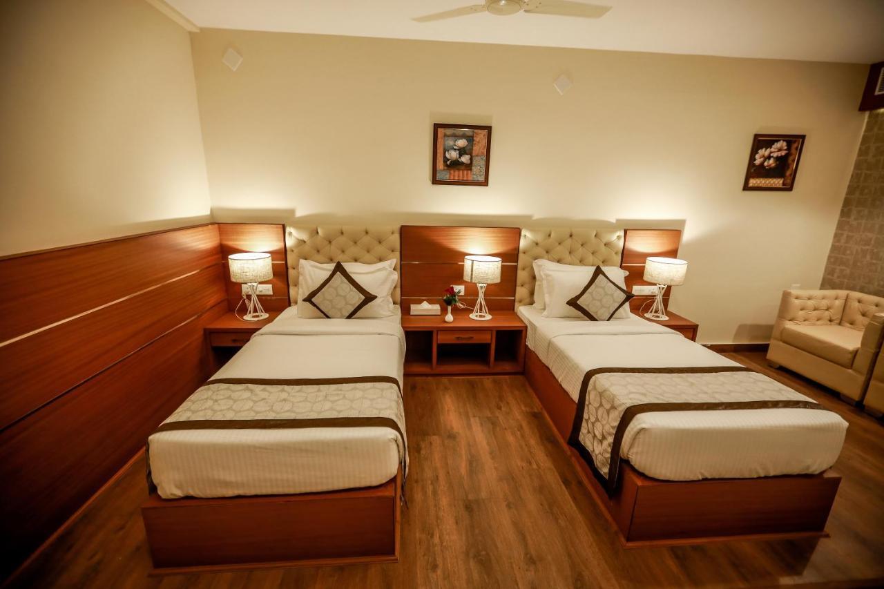 Nesma Palace Kannur Esterno foto