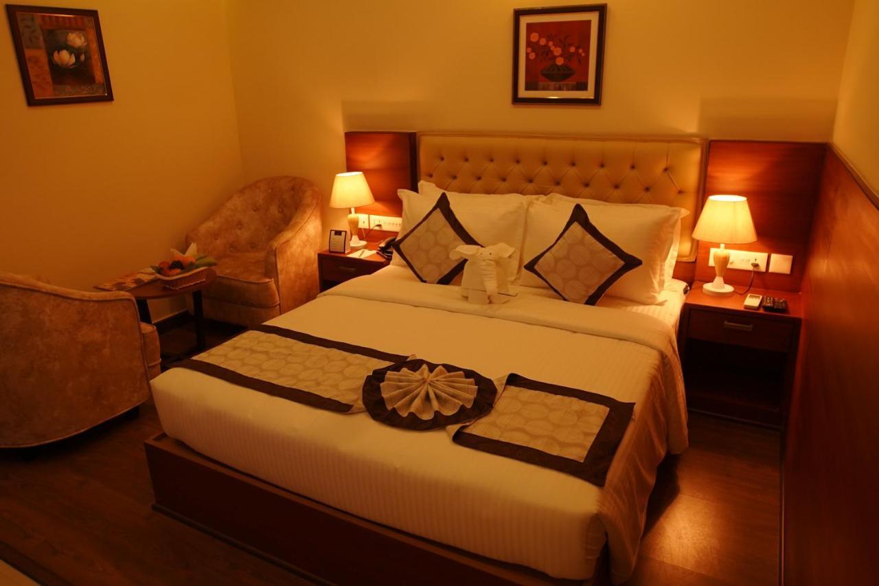 Nesma Palace Kannur Esterno foto