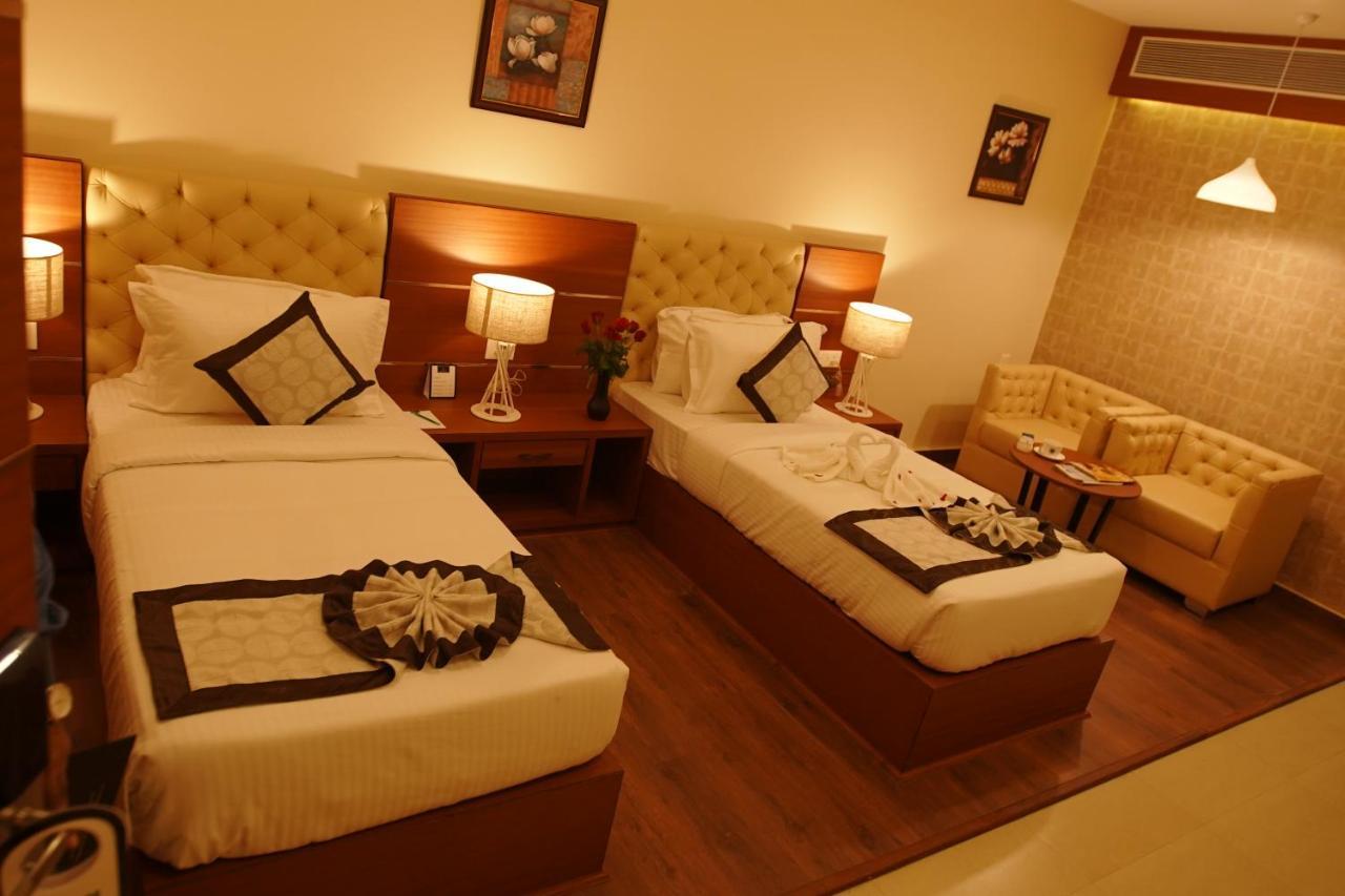 Nesma Palace Kannur Esterno foto